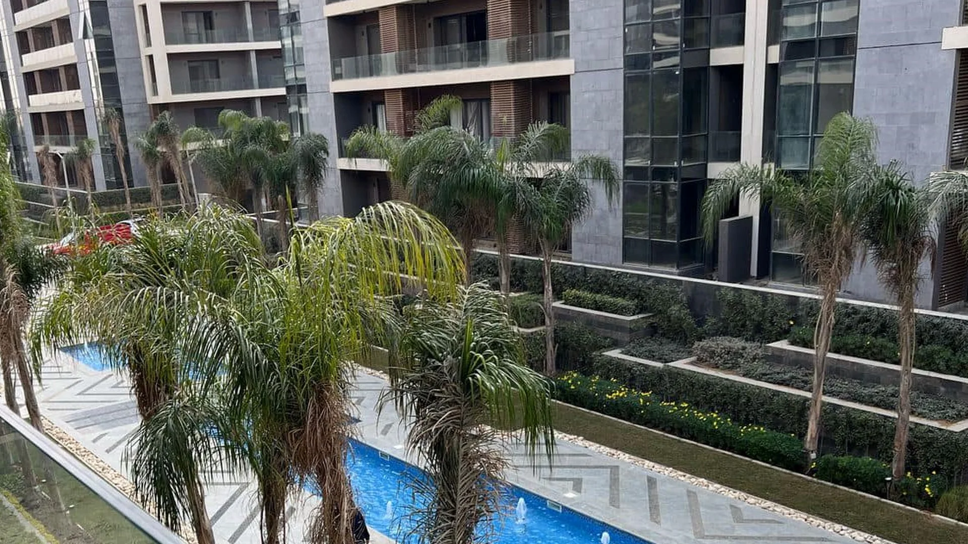 ready to move apt prime location prime facilities under market price