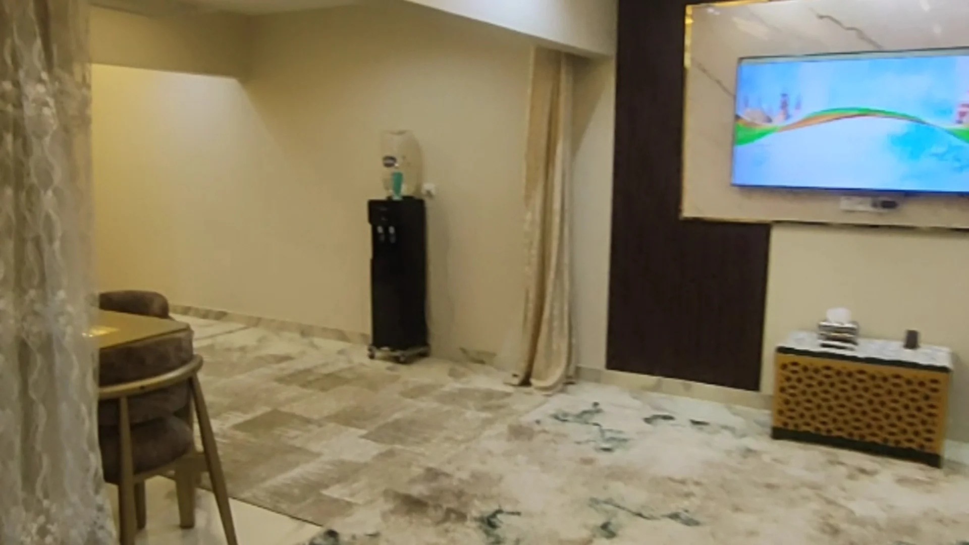 Crisp Elegance Awaits in Mariouteya Tunnel Luxury 3 Bedroom Compound with Unique Designs