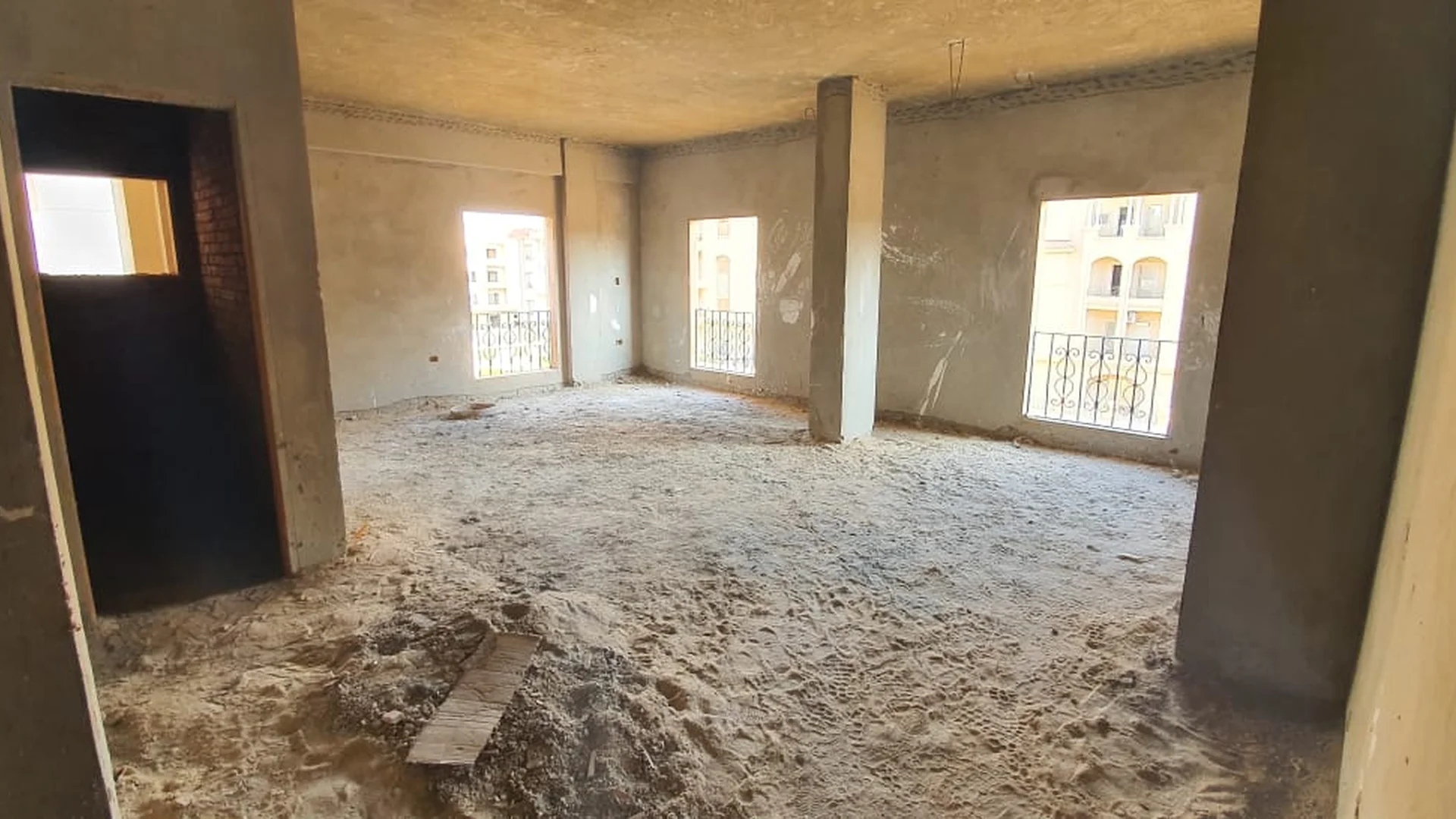 Modern Family Oasis at Al Andalus with Luxurious Amenities and Unique Designs