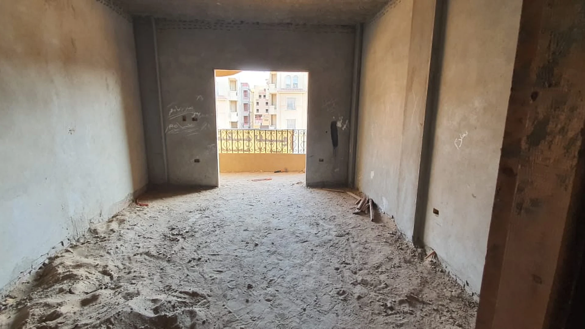 Modern Family Oasis at Al Andalus with Luxurious Amenities and Unique Designs