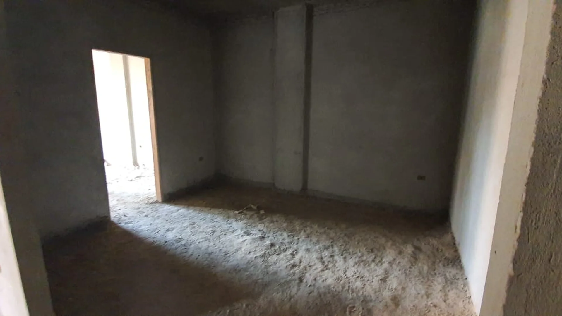 Modern Family Oasis at Al Andalus with Luxurious Amenities and Unique Designs