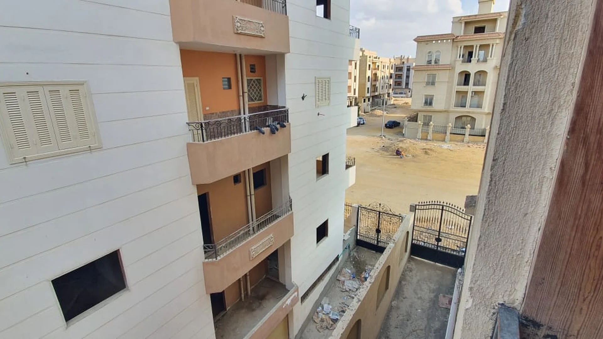 Modern Family Oasis at Al Andalus with Luxurious Amenities and Unique Designs