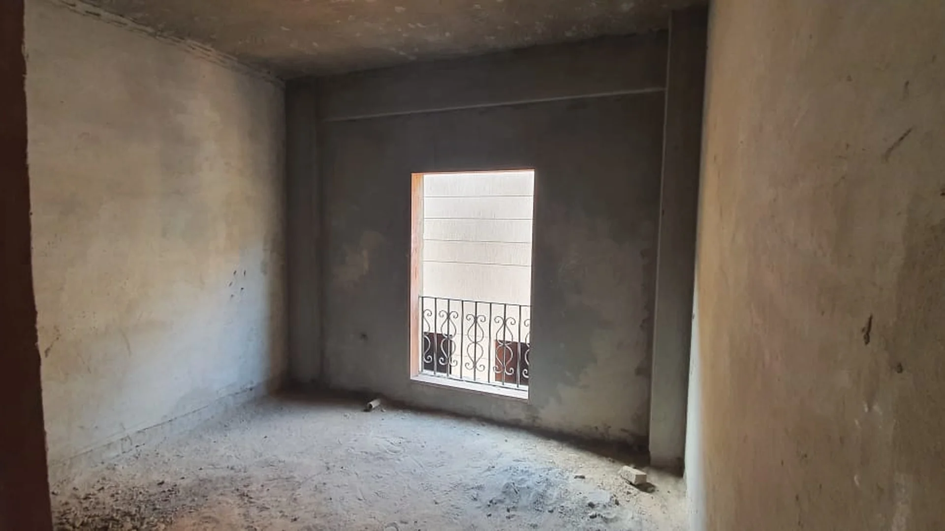 Modern Family Oasis at Al Andalus with Luxurious Amenities and Unique Designs